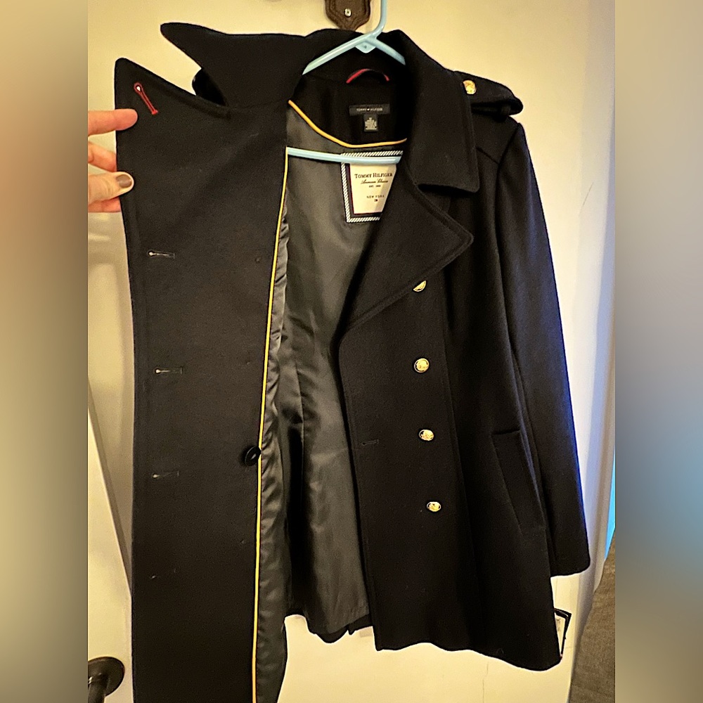 NWT Brand New Tommy Hilfiger Peacoat - color midnight   Gold decorative buttons